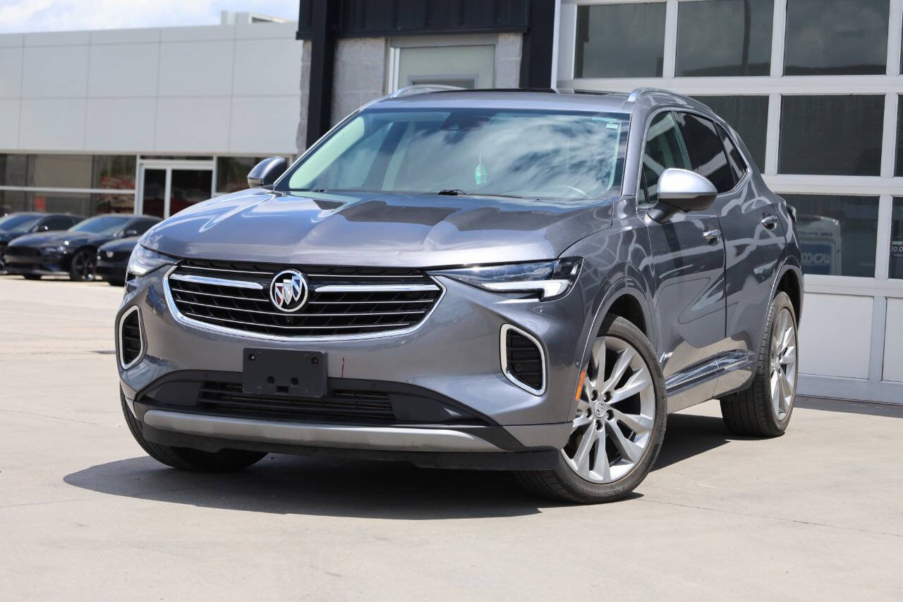 Used 2022 Buick Envision Avenir w/ Technology Package II AWD/4WD image 3