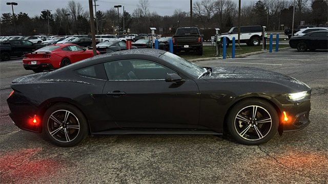 Used 2024 Ford Mustang Premium image 28