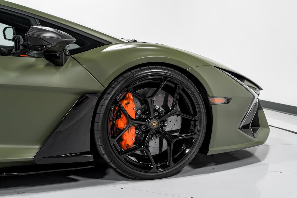 Used 2024 Lamborghini Revuelto AWD/4WD image 44