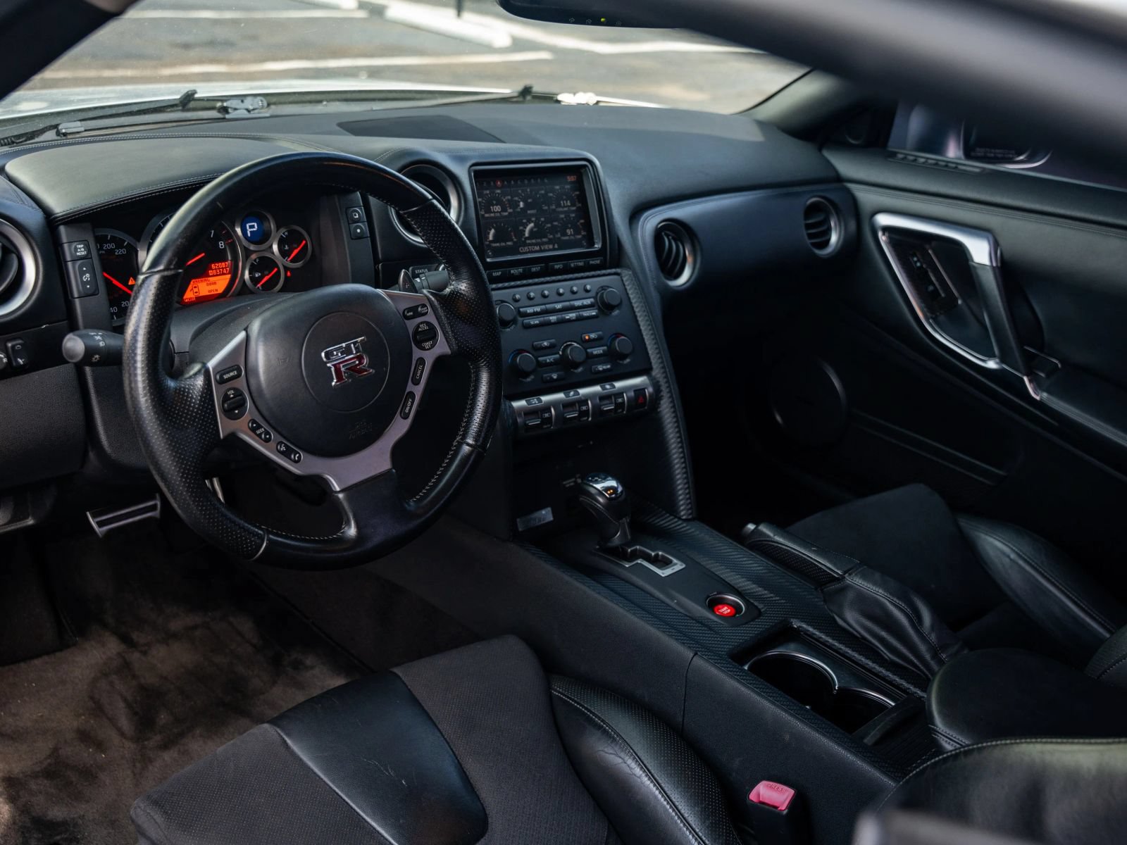 Used 2009 Nissan GT-R Premium AWD/4WD image 4