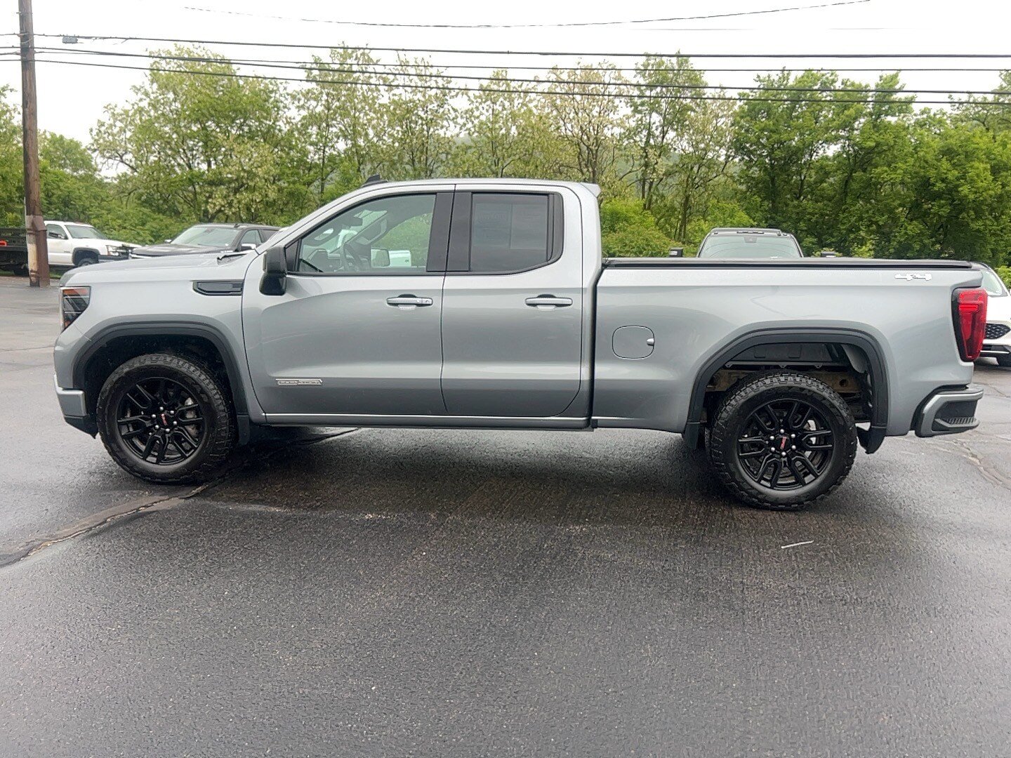 Used 2023 GMC Sierra 1500 Elevation AWD/4WD image 8
