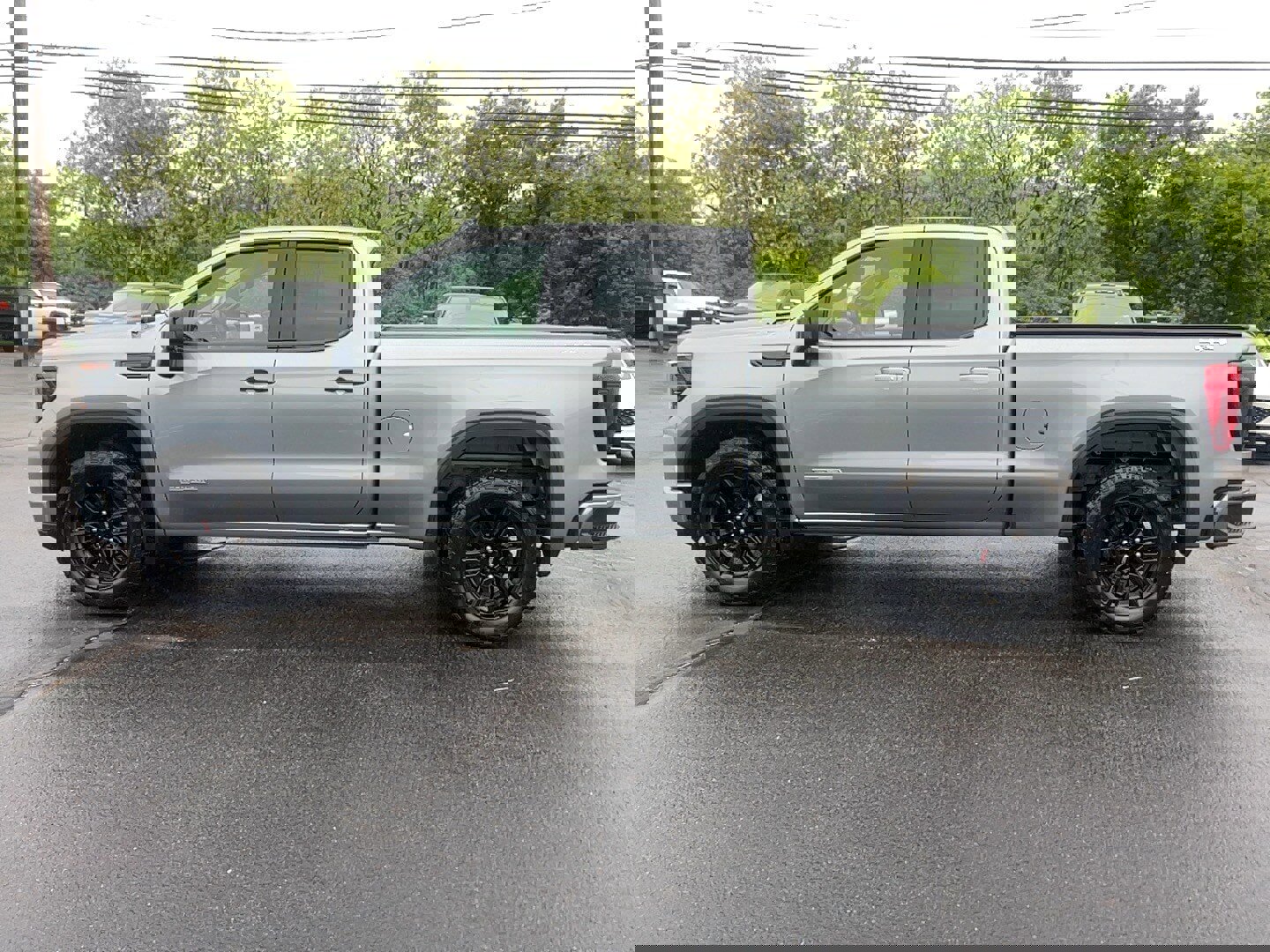 Used 2023 GMC Sierra 1500 Elevation image 8