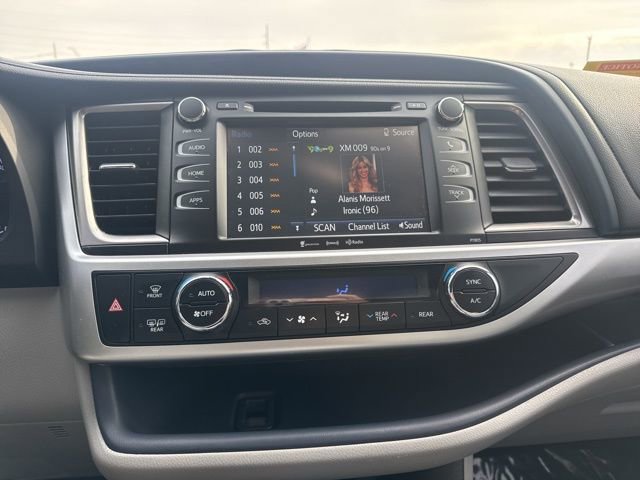 Used 2019 Toyota Highlander Plus image 16