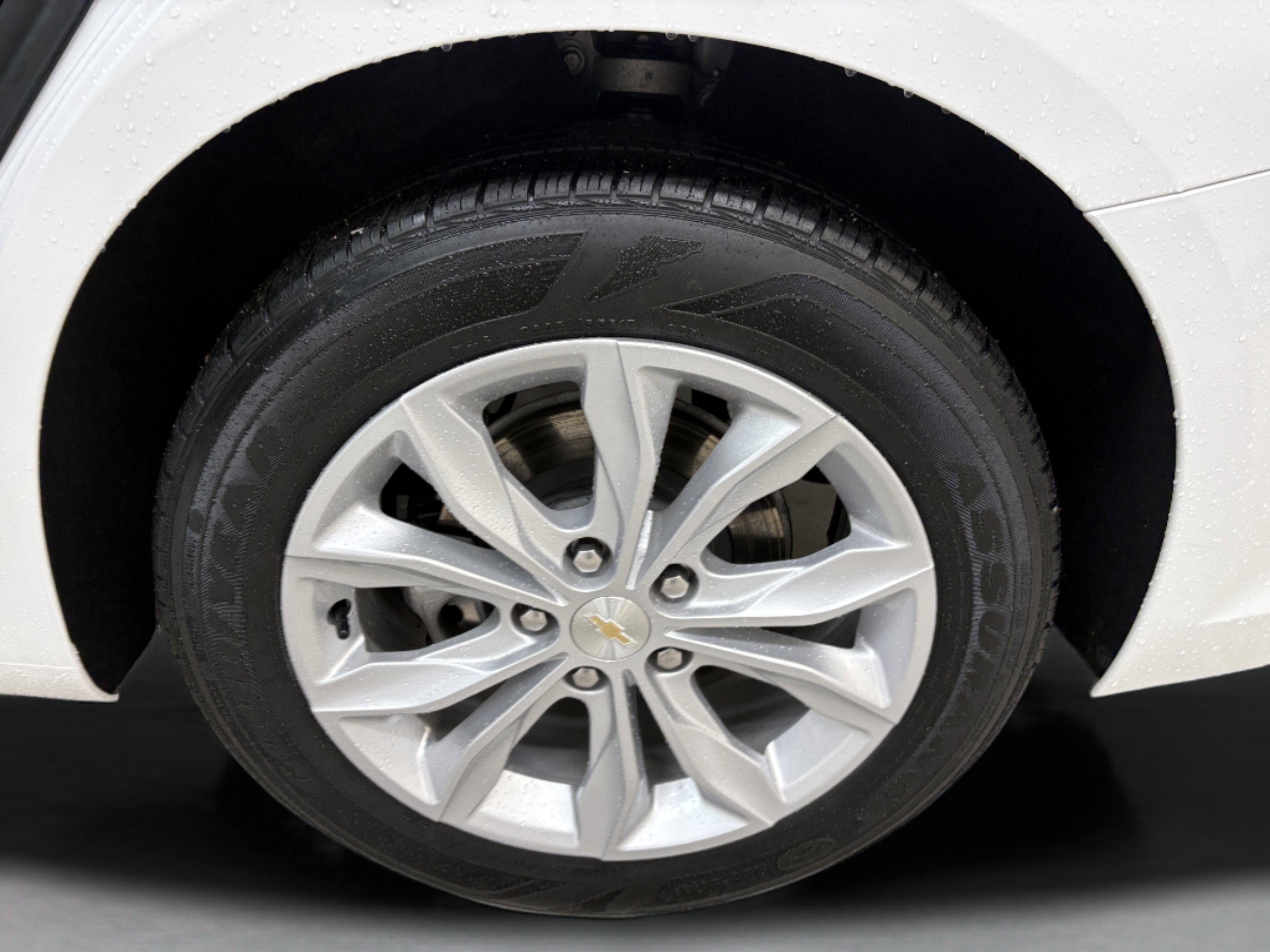 Used 2025 Chevrolet Malibu LT FWD image 7