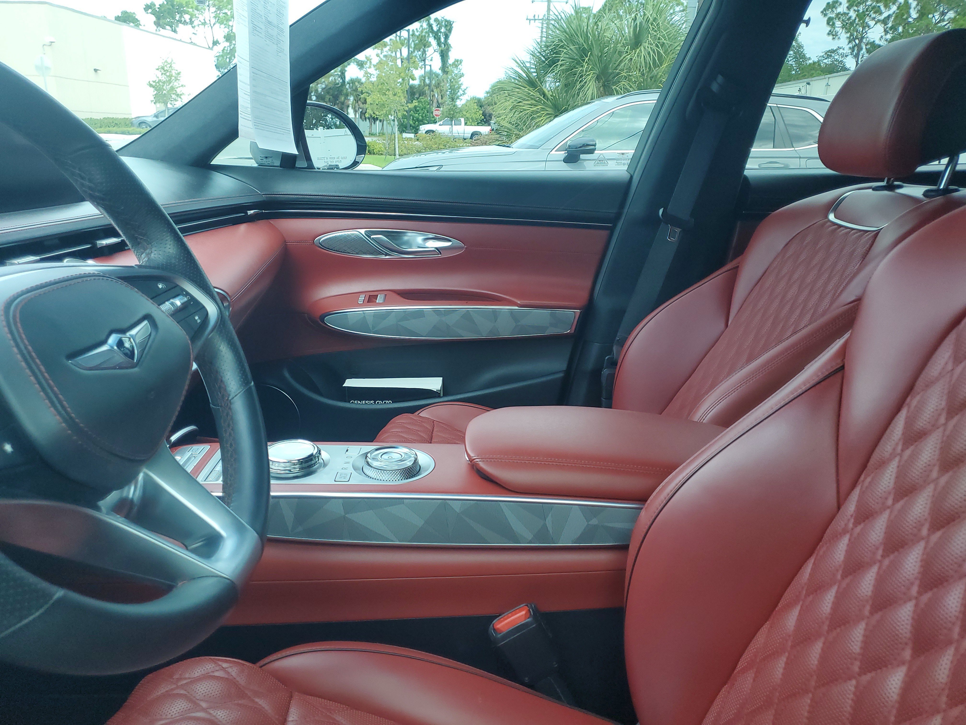 Used 2023 Genesis GV70 3.5T Sport w/ Sport Advanced Package AWD/4WD image 11