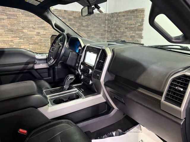 Used 2017 Ford F150 Lariat image 28