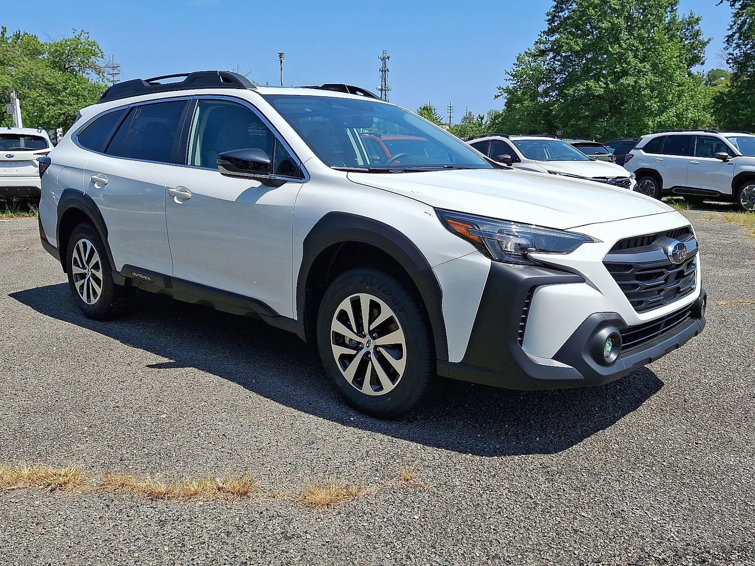 Used 2025 Subaru Outback Premium image 2