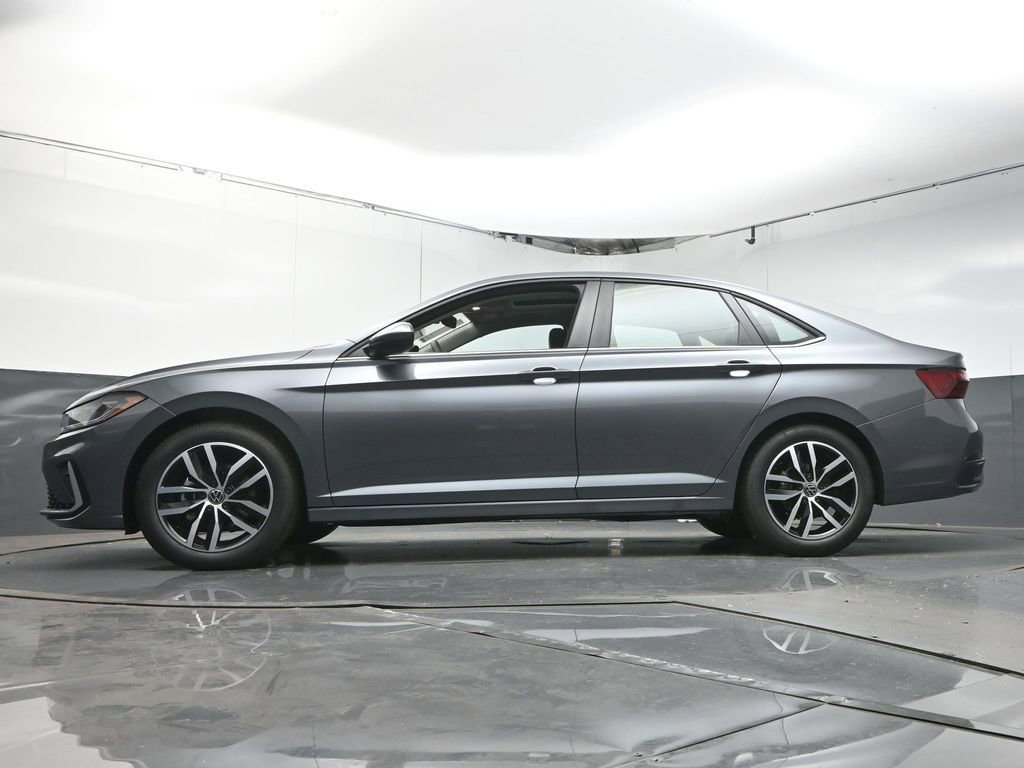 New 2026 Volkswagen Jetta SE FWD image 33