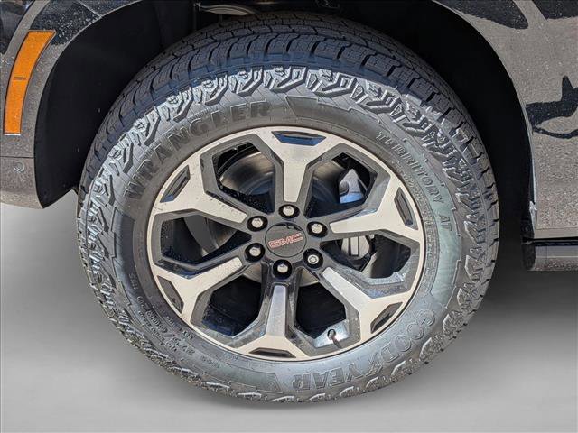 New 2026 GMC Yukon AT4 w/ AT4 Premium Plus Package image 9