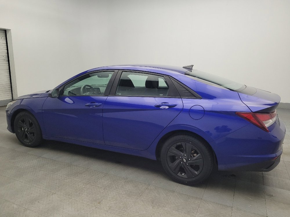Used 2022 Hyundai Elantra SEL w/ Convenience Package image 3