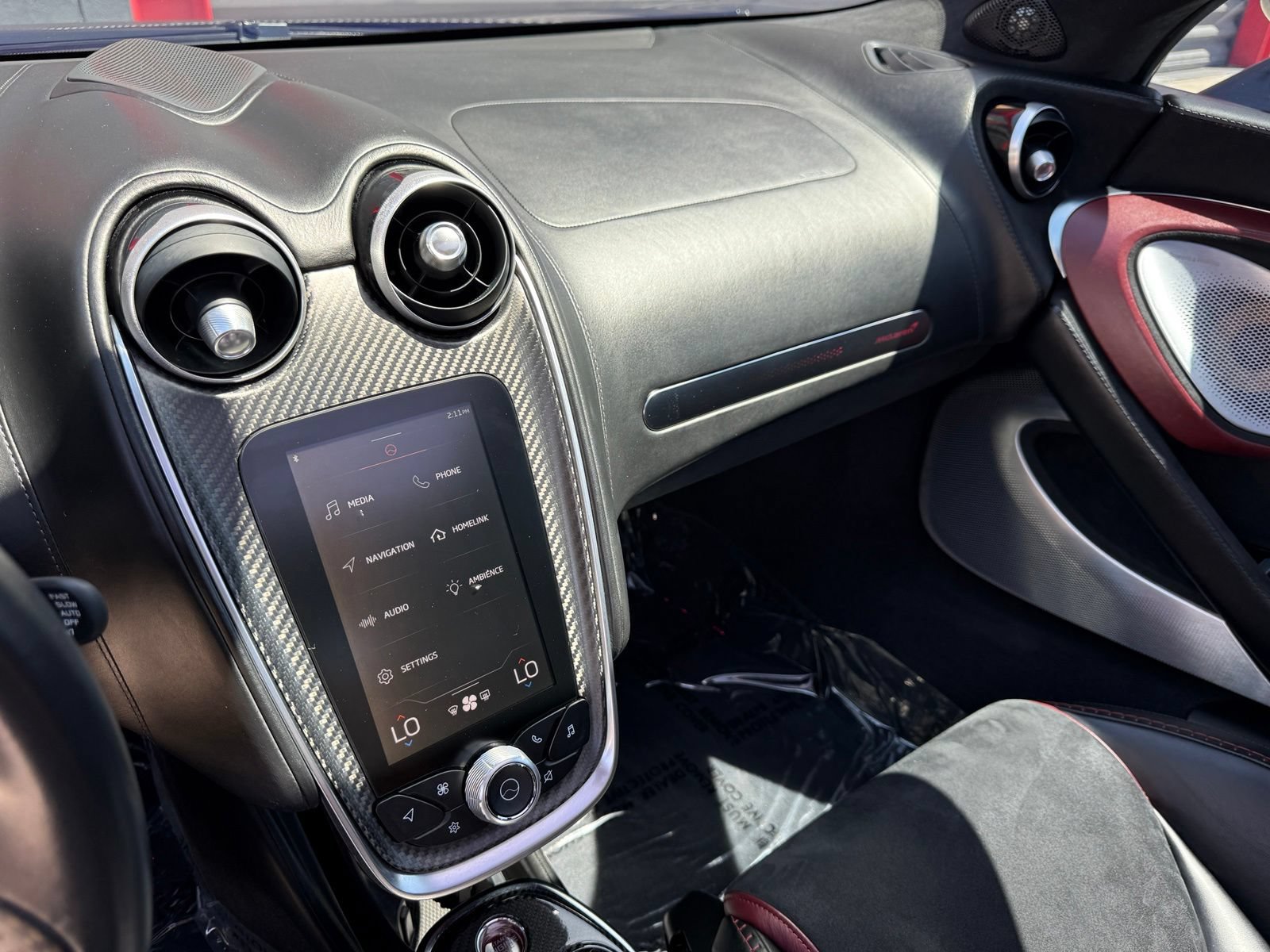 Used 2020 McLaren GT RWD image 32