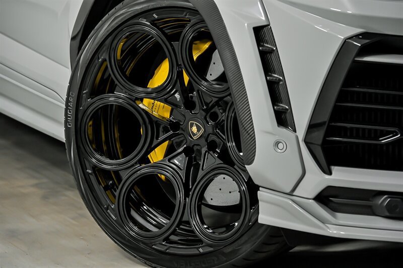 Used 2022 Lamborghini Urus AWD/4WD image 4