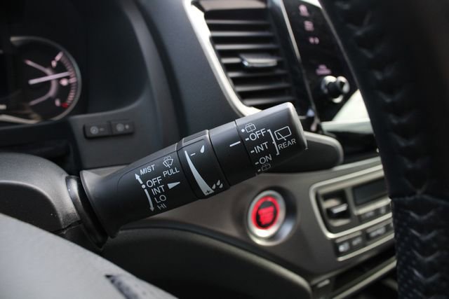 Used 2023 Honda Passport EX-L image 16