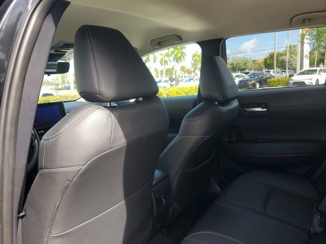 Used 2024 Toyota Corolla Cross XLE image 12