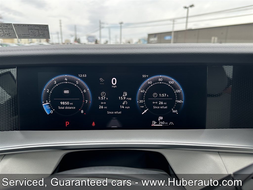 Used 2025 Volkswagen Tiguan SE AWD/4WD image 16
