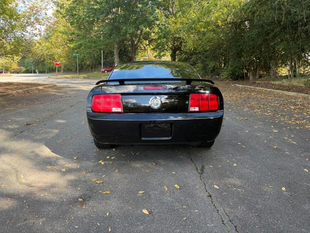 Used 2006 Ford Mustang Coupe RWD image 4