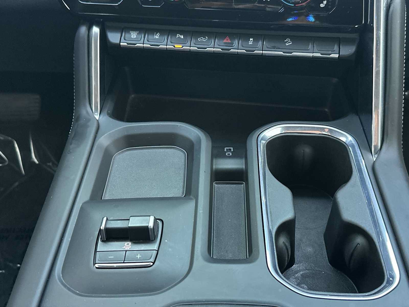 Certified 2025 GMC Sierra 2500 Denali Ultimate AWD/4WD image 30