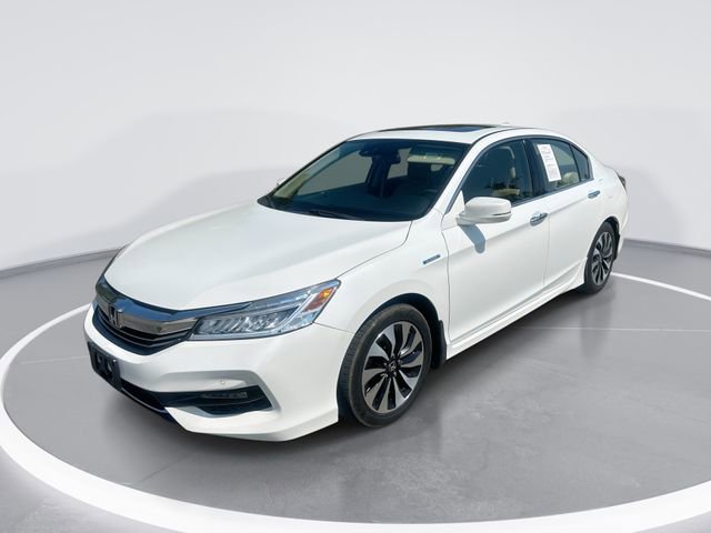 Used 2017 Honda Accord Touring image 1