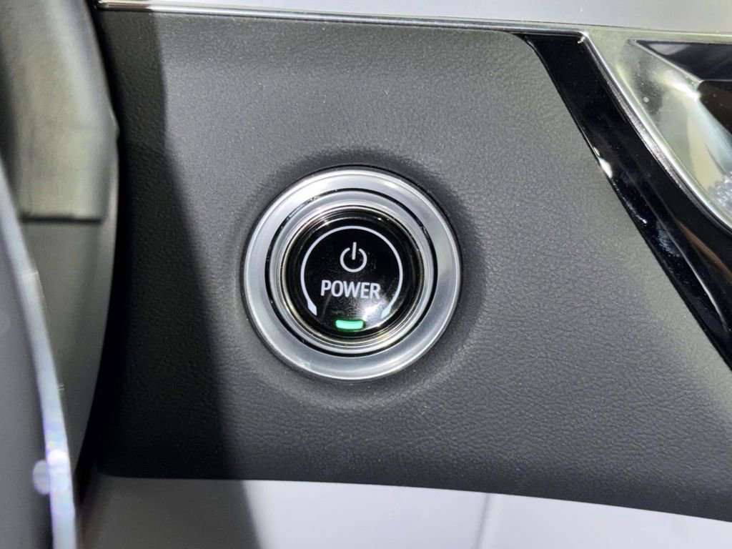 Used 2025 Cadillac Lyriq Sport AWD/4WD image 29