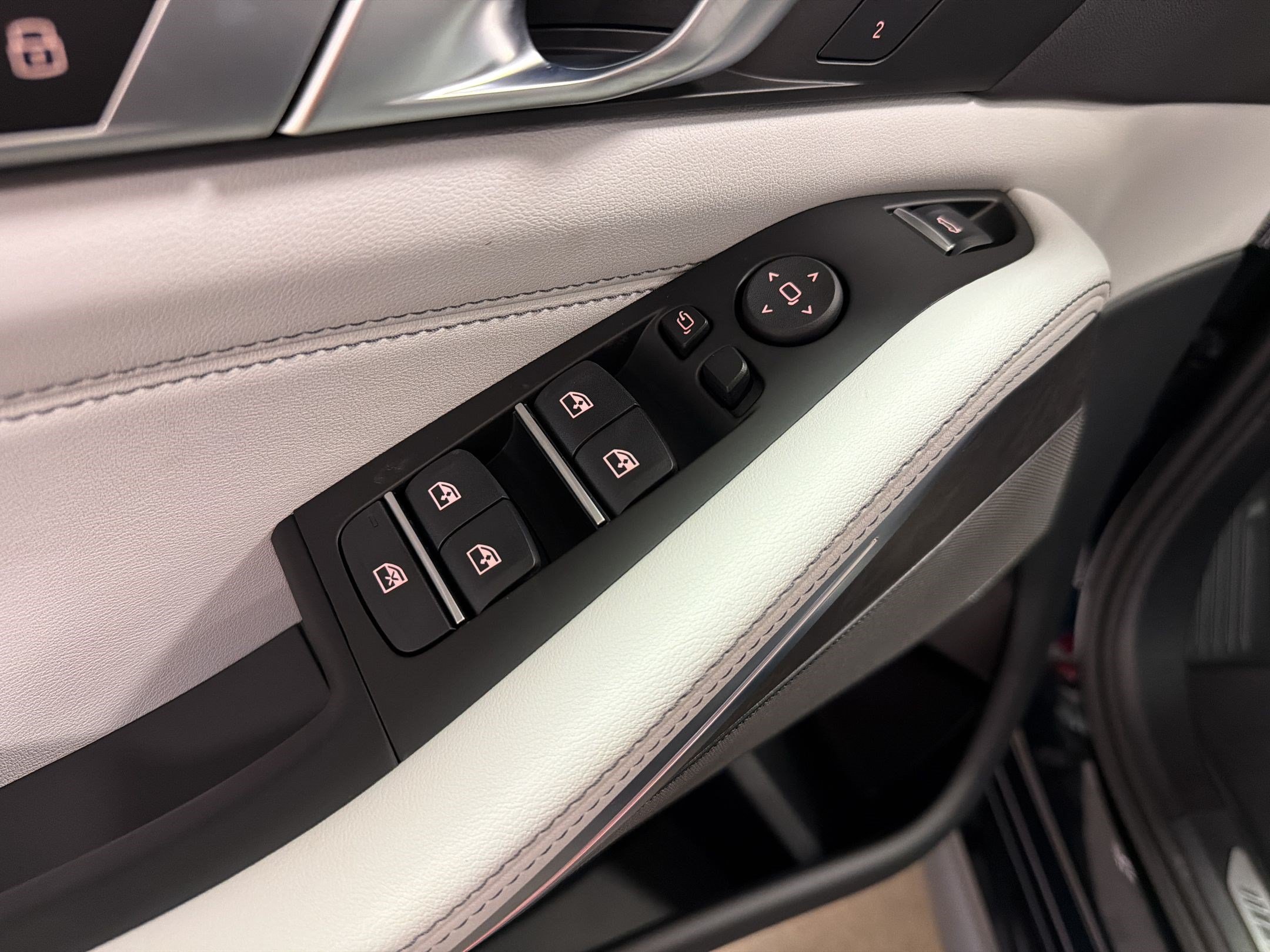 New 2026 BMW X5 sDrive40i w/ M Sport Package RWD image 26