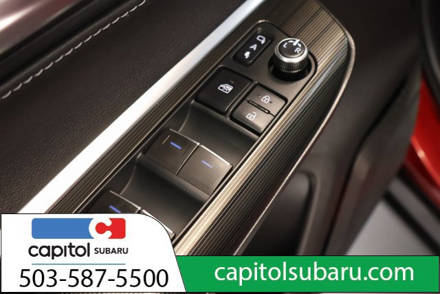 Used 2021 Toyota Venza XLE w/ Carpet Mat Package (TMS) AWD/4WD image 11