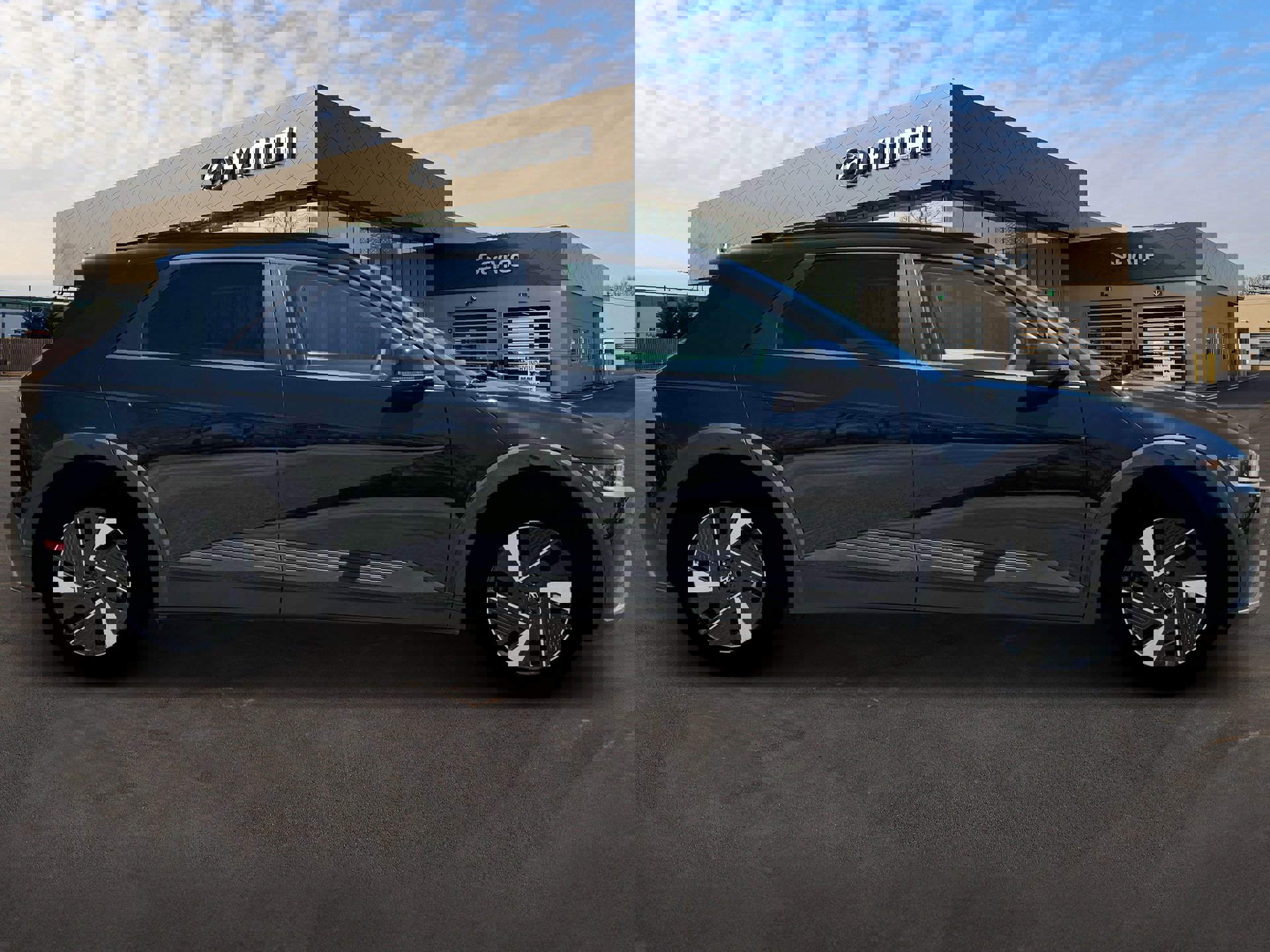 New 2026 Hyundai Ioniq 5 SEL image 9