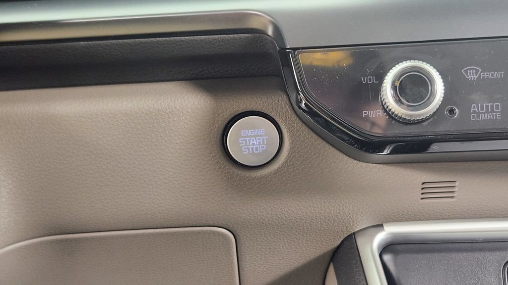 New 2027 Kia Carnival FWD image 28