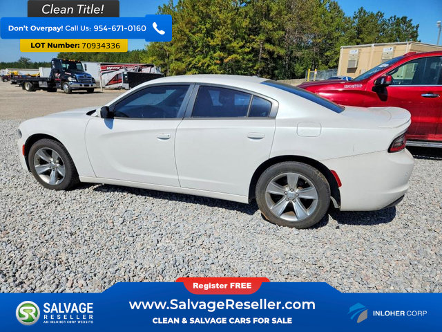 Used 2015 Dodge Charger SE w/ Sport Appearance Group RWD image 3
