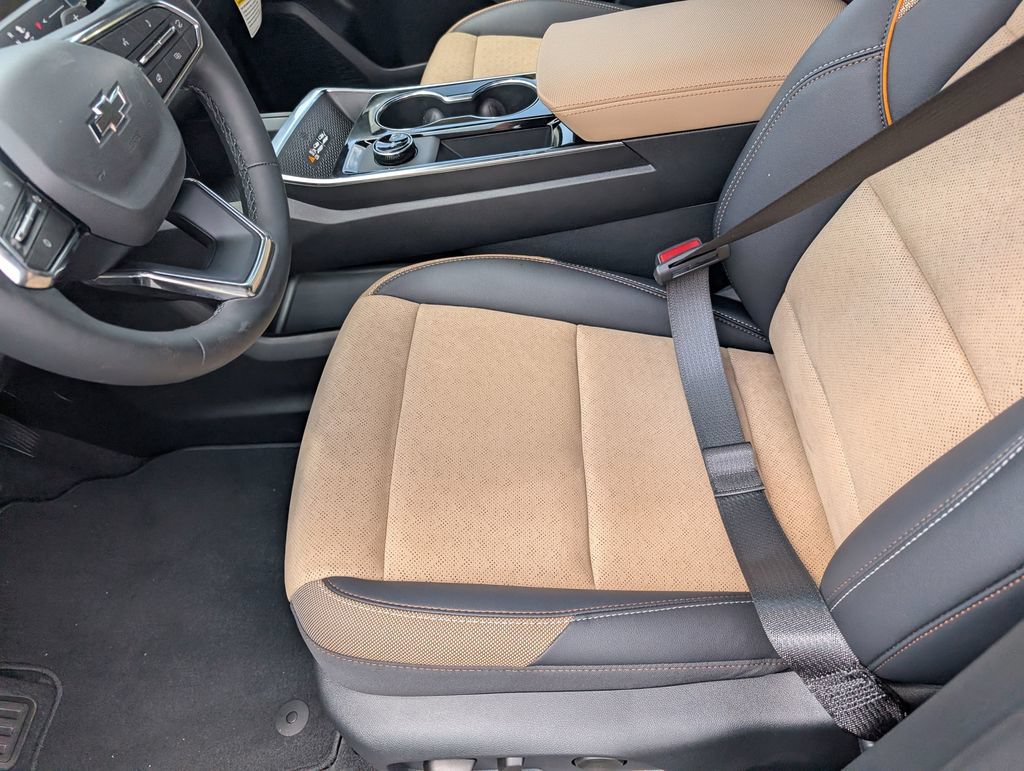 New 2026 Chevrolet Equinox ACTIV w/ Convenience Package III AWD/4WD image 22