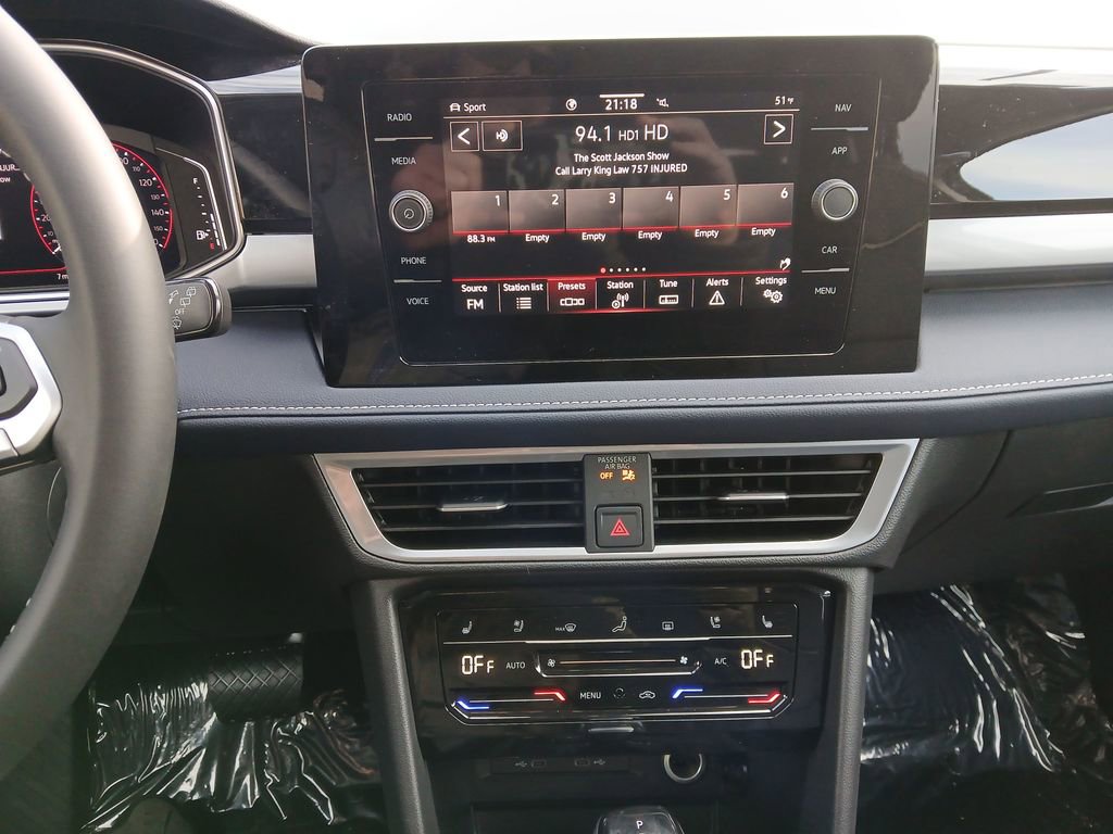 New 2026 Volkswagen Taos SEL AWD/4WD image 18