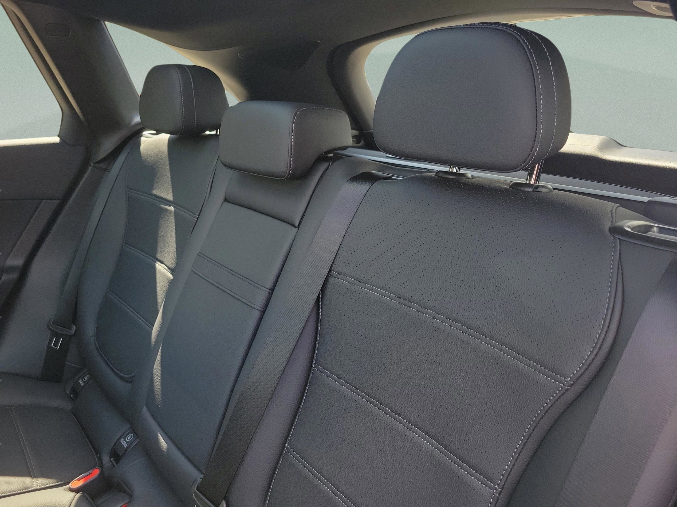 Used 2026 Mercedes-Benz GLC 300 4MATIC image 14