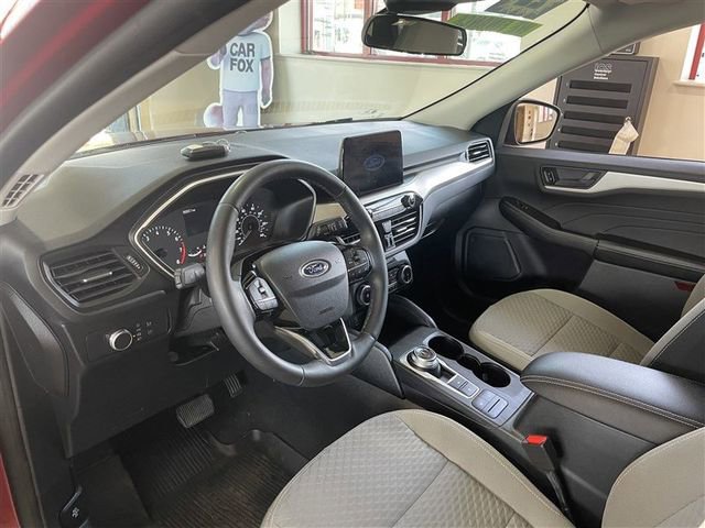 Used 2022 Ford Escape SE w/ Cold Weather Package image 19