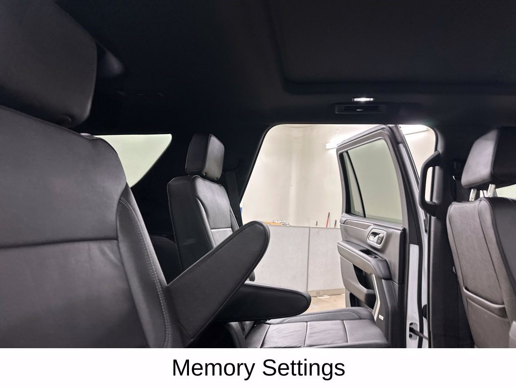 Used 2024 Chevrolet Tahoe Z71 w/ Luxury Package AWD/4WD image 28