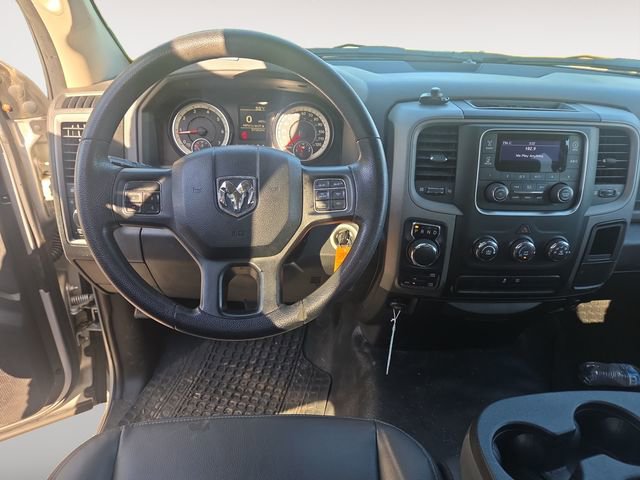 Used 2017 RAM 1500 Express AWD/4WD image 10