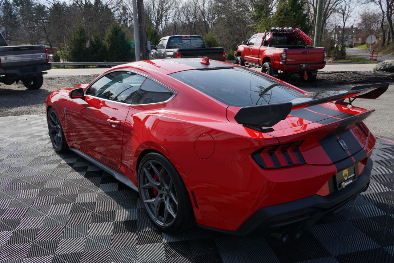 Used 2025 Ford Mustang GT Premium w/ GT Performance Package image 9