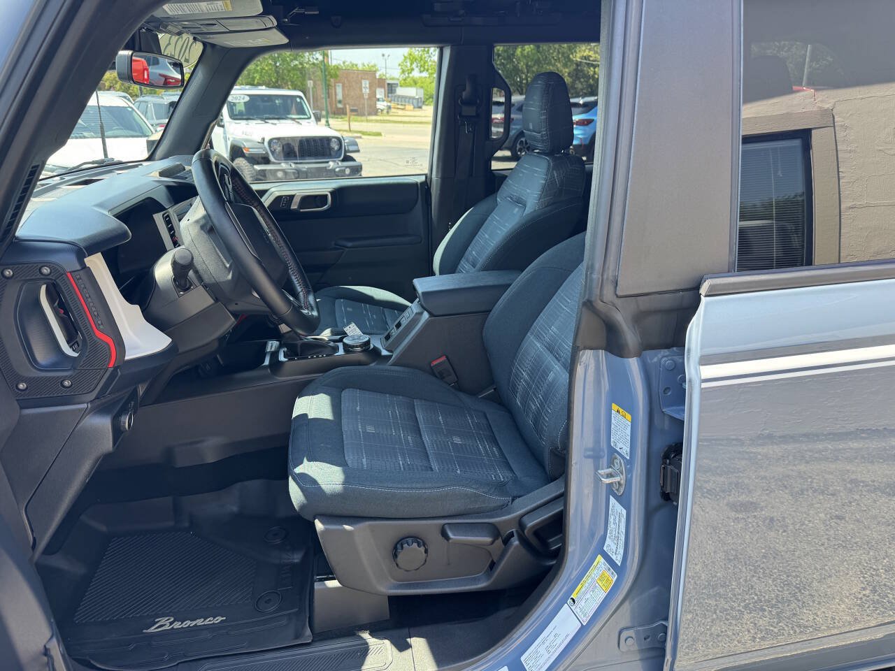 Used 2023 Ford Bronco Heritage Edition AWD/4WD image 7