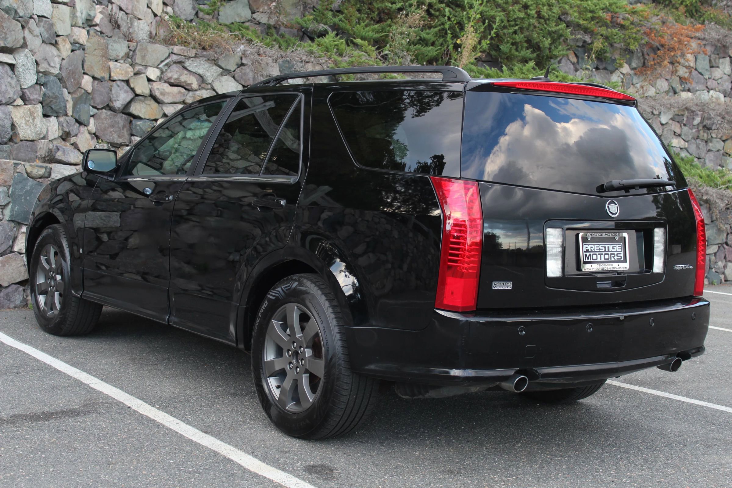Used 2007 Cadillac SRX w/ Theater Package image 7