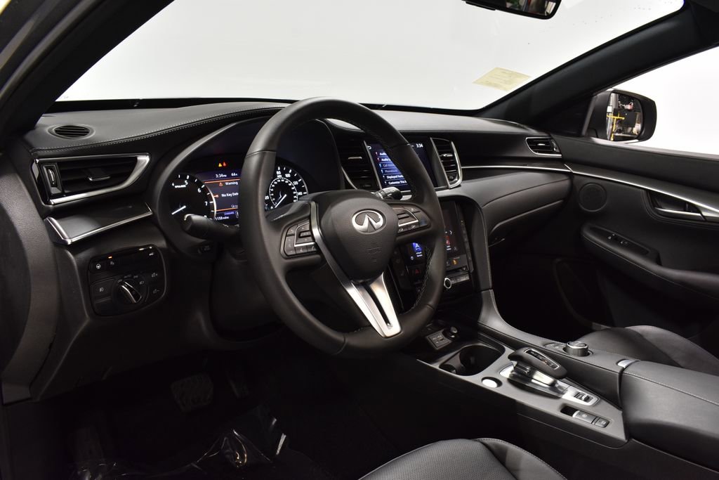 Certified 2025 INFINITI QX55 Luxe w/ Cargo Package image 12