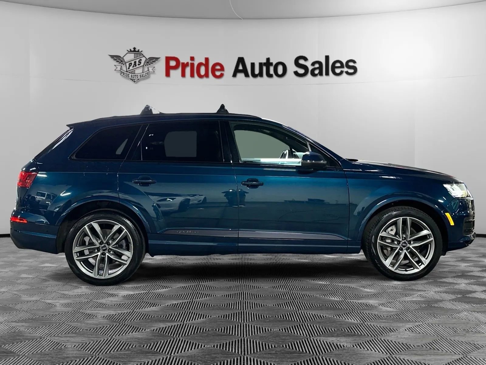 Used 2018 Audi Q7 3.0T Prestige w/ Prestige Package image 12