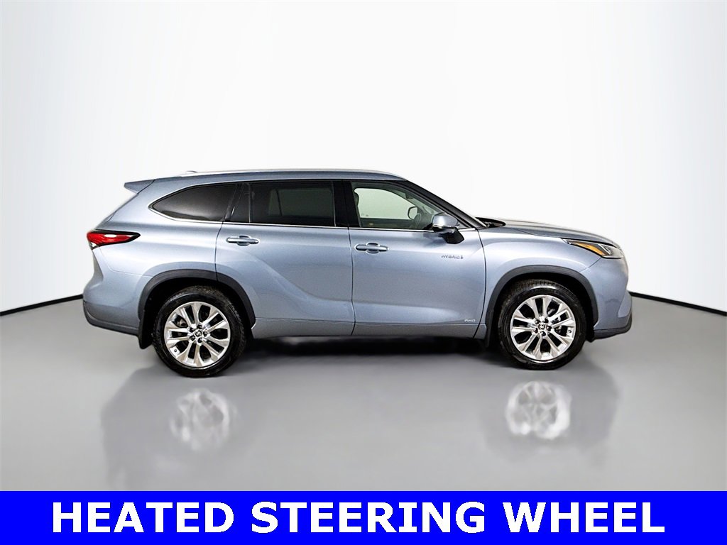 Used 2020 Toyota Highlander Limited image 3