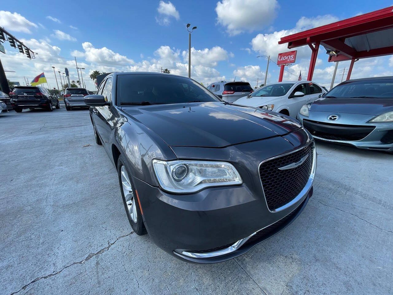 Used 2016 Chrysler 300 Limited RWD image 13