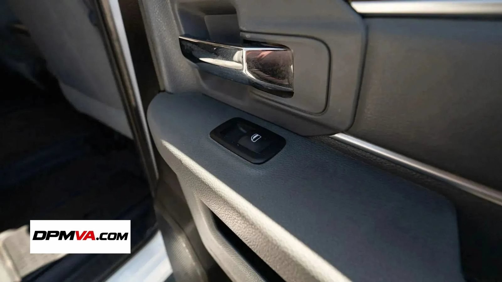 Used 2019 RAM 1500 Classic SLT w/ Protection Group AWD/4WD image 22
