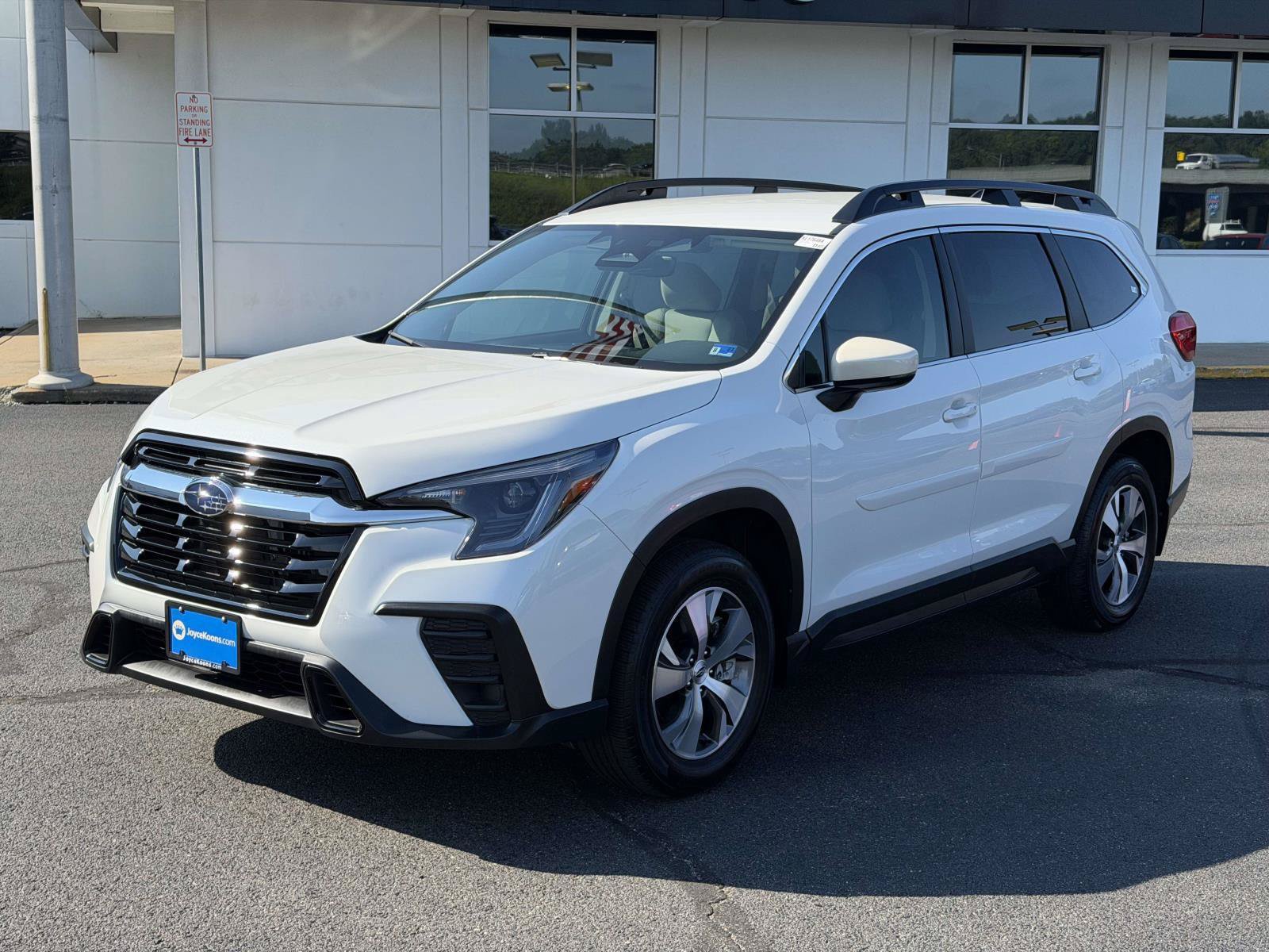 Used 2025 Subaru Ascent Premium AWD/4WD image 4