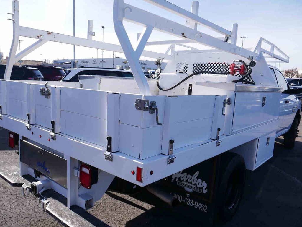 Used 2018 RAM 3500 Tradesman w/ Chrome Appearance Group image 20