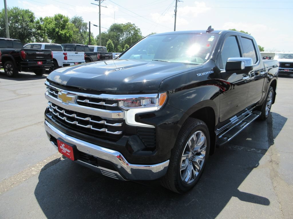 Certified 2023 Chevrolet Silverado 1500 LTZ w/ LTZ Premium Package AWD/4WD image 13