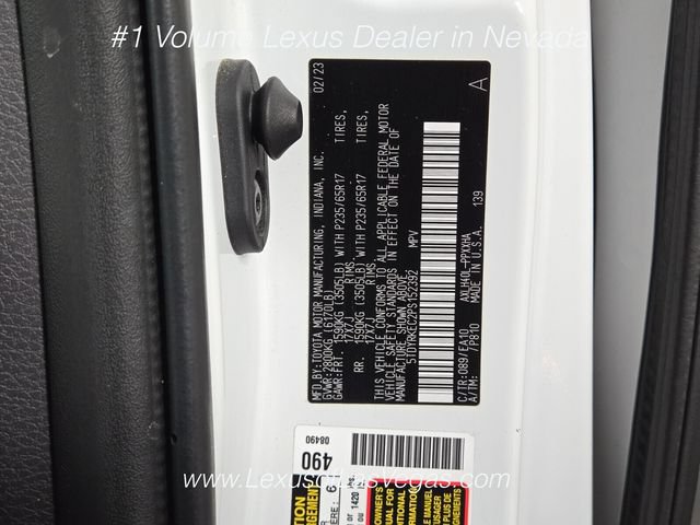 Used 2023 Toyota Sienna XLE FWD image 28
