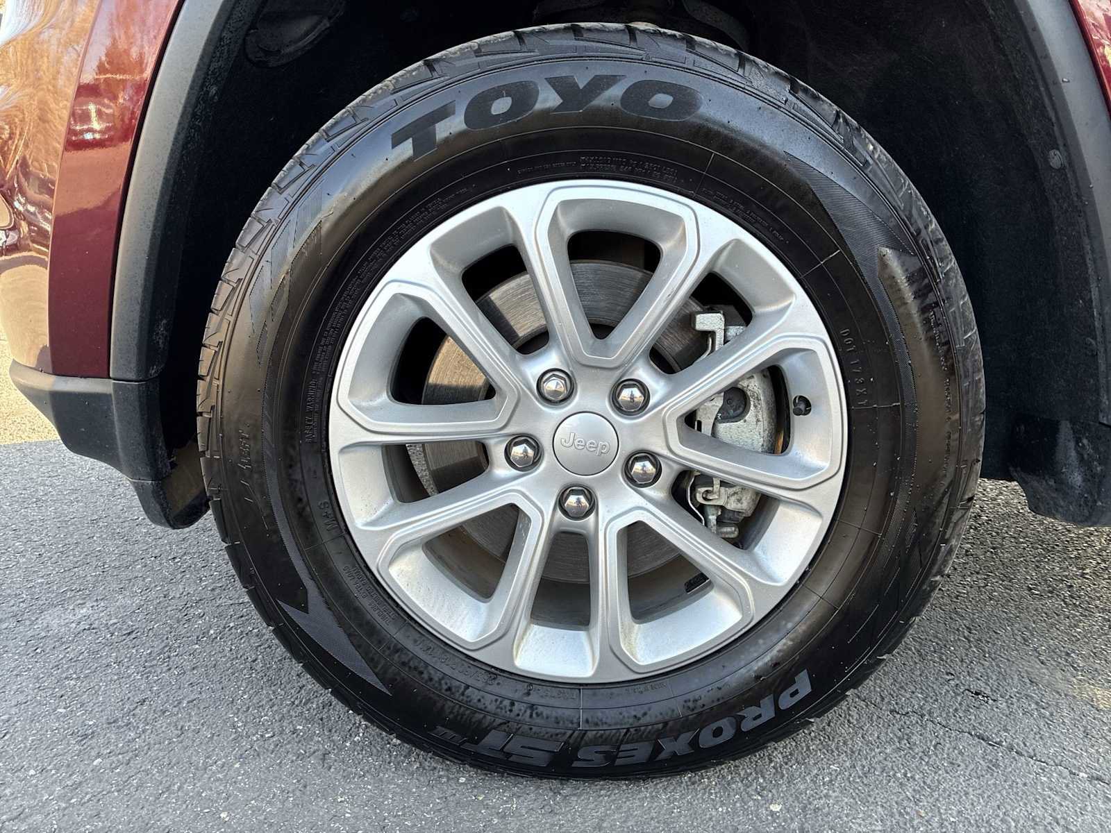 Used 2022 Jeep Grand Cherokee Laredo E AWD/4WD image 18