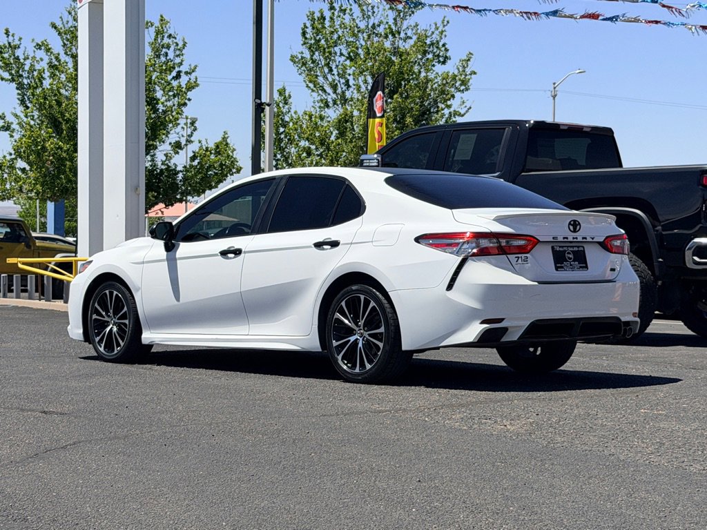 Used 2018 Toyota Camry SE FWD image 28