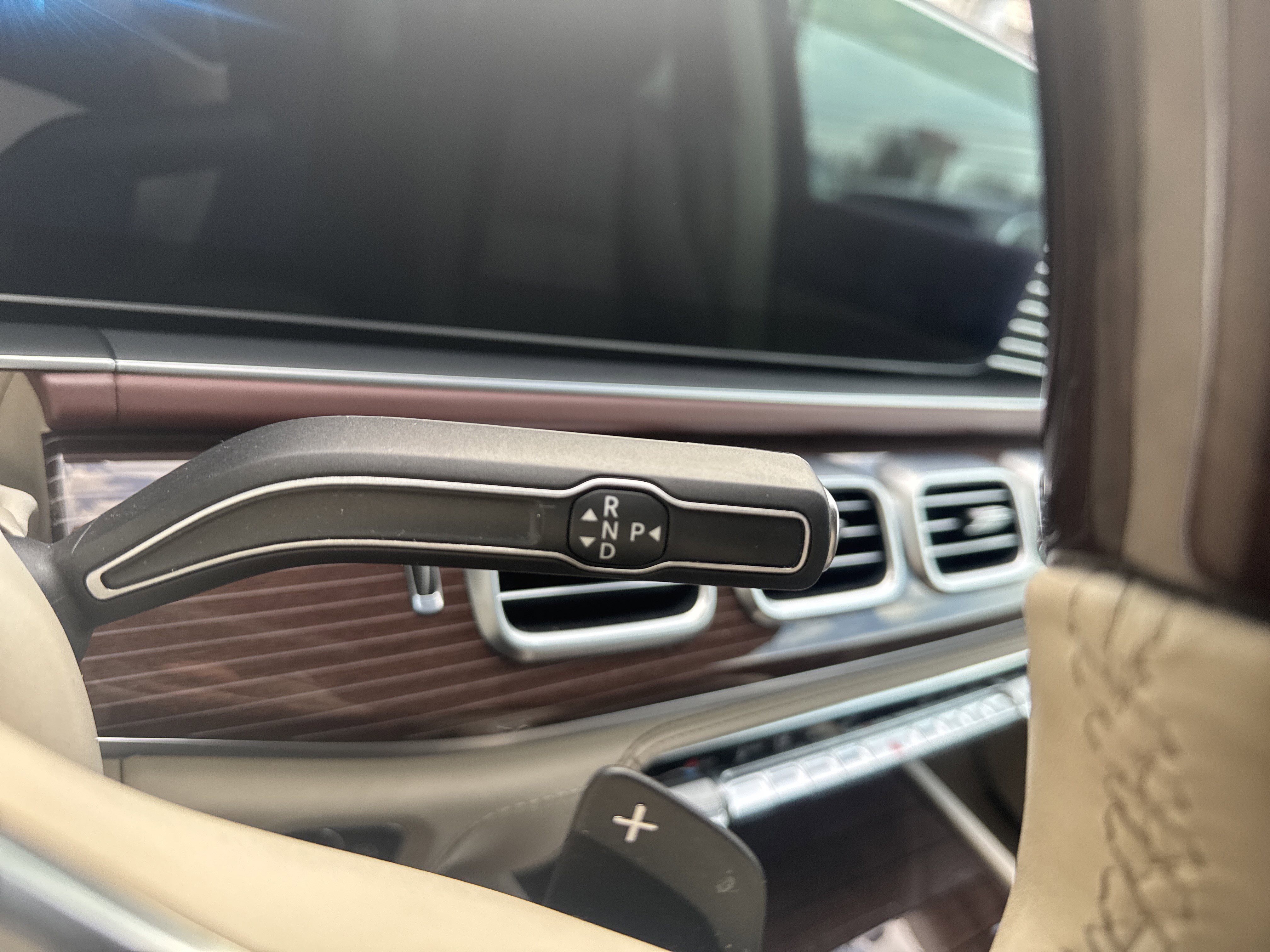 Used 2023 Mercedes-Benz Maybach GLS 600 4MATIC image 18