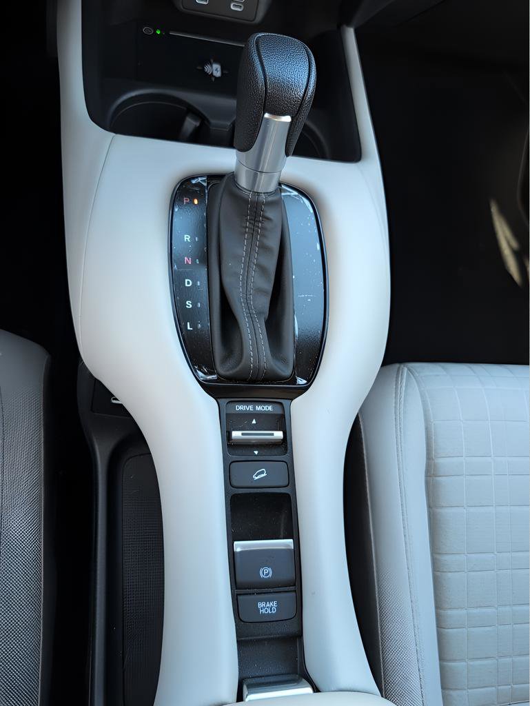 Certified 2026 Honda HR-V LX image 28